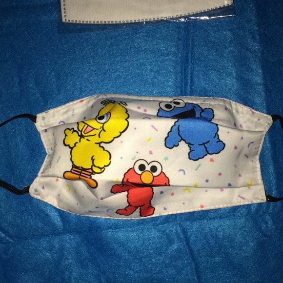 Sesame Street face masks - Picture 3 of 10